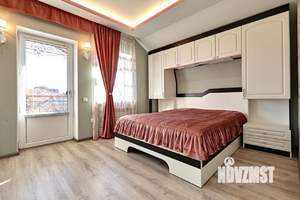 Дом 142м&sup2;, 2-этажный, участок 4 сот.  