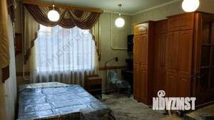 Дом 220м², 2-этажный, участок 8 сот.  