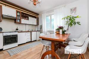 Дом 160м&sup2;, 2-этажный, участок 4 сот.  