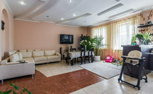 Дом 500м&sup2;, 2-этажный, участок 8 сот.  