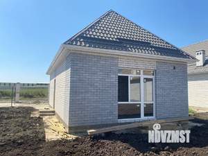 Дом 100м&sup2;, 2-этажный, участок 3 сот.  