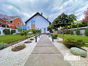 Дом 216м&sup2;, 2-этажный, участок 10 сот.  