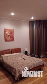 Дом 325м&sup2;, 2-этажный, участок 12 сот.  