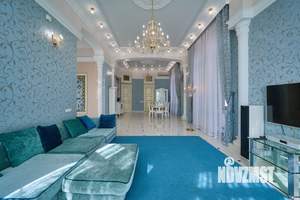 Дом 362м², 2-этажный, участок 7 сот.  