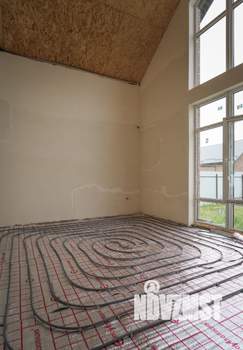 Дом 140м&sup2;, 2-этажный, участок 4 сот.  