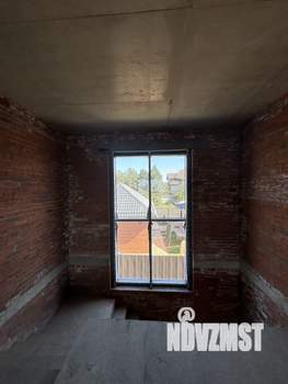 Дом 270м&sup2;, 2-этажный, участок 6 сот.  