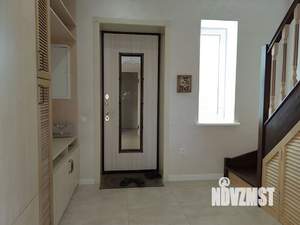 Дом 270м², 2-этажный, участок 12 сот.  