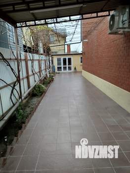 Коттедж 200м&sup2;, 2-этажный, участок 4 сот.  