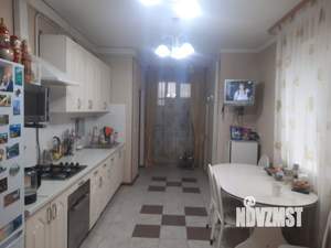Дом 307м², 3-этажный, участок 4 сот.  