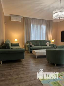 Дом 238м&sup2;, 2-этажный, участок 8 сот.  