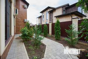 Дом 370м&sup2;, 2-этажный, участок 8 сот.  