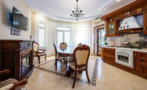 Дом 168м&sup2;, 2-этажный, участок 6 сот.  