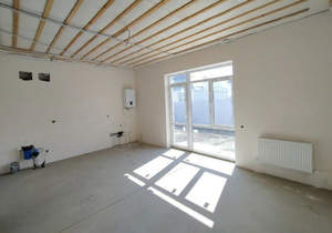 Дом 100м&sup2;, 2-этажный, участок 3 сот.  