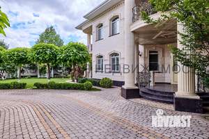 Дом 800м&sup2;, 2-этажный, участок 16 сот.  