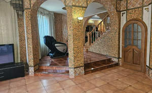 Дом 244м&sup2;, 2-этажный, участок 8 сот.  