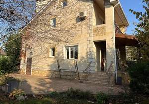 Дом 170м², 2-этажный, участок 8 сот.  