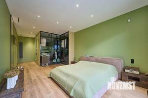 Дом 340м², 3-этажный, участок 8 сот.  