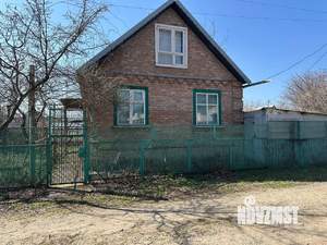 Дом 30м&sup2;, 2-этажный, участок 4 сот.  