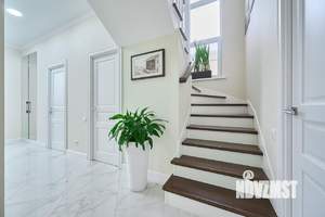 Дом 130м&sup2;, 3-этажный, участок 3 сот.  