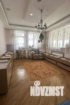 Дом 399м&sup2;, 2-этажный, участок 5 сот.  