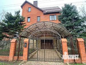 Дом 327м&sup2;, 3-этажный, участок 12 сот.  