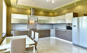 Дом 365м&sup2;, 2-этажный, участок 6 сот.  