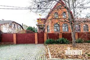 Дом 444м&sup2;, 2-этажный, участок 10 сот.  