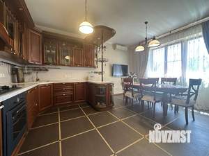 Дом 158м&sup2;, 2-этажный, участок 10 сот.  