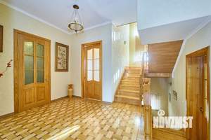 Дом 347м², 3-этажный, участок 7 сот.  