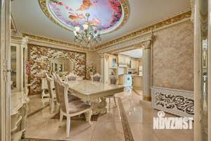 Дом 508м&sup2;, 3-этажный, участок 5 сот.  