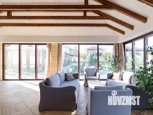 Дом 640м&sup2;, 3-этажный, участок 10 сот.  