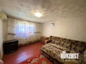 Дом 35м&sup2;, 2-этажный, участок 1 сот.  