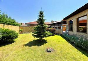 Дом 180м&sup2;, 1-этажный, участок 10 сот.  