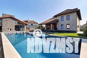 Дом 500м&sup2;, 3-этажный, участок 13 сот.  