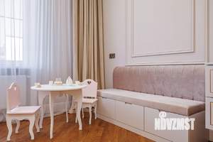 Коттедж 465м&sup2;, 2-этажный, участок 10 сот.  