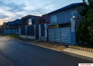 Дом 240м&sup2;, 2-этажный, участок 4 сот.  