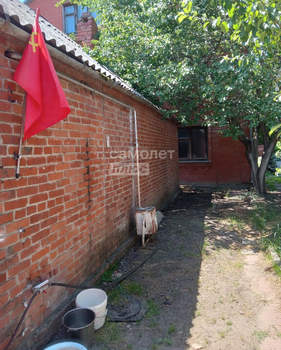 Дом 330м&sup2;, 3-этажный, участок 6 сот.  