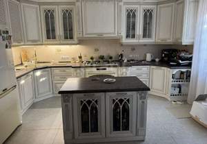 Дом 261м&sup2;, 3-этажный, участок 10 сот.  