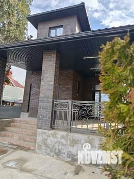 Дом 220м&sup2;, 3-этажный, участок 5 сот.  