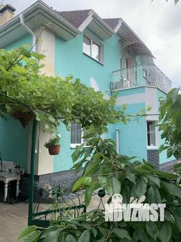 Дом 180м&sup2;, 2-этажный, участок 6 сот.  