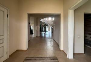 Дом 450м&sup2;, 2-этажный, участок 10 сот.  