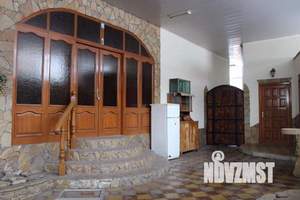 Дом 210м&sup2;, 2-этажный, участок 5 сот.  