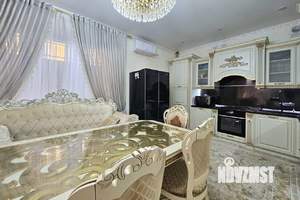 Дом 156м&sup2;, 2-этажный, участок 3 сот.  