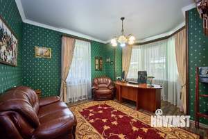 Дом 275м², 3-этажный, участок 6 сот.  
