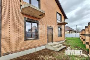 Дом 180м&sup2;, 2-этажный, участок 4 сот.  
