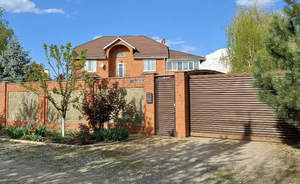 Дом 253м&sup2;, 2-этажный, участок 11 сот.  