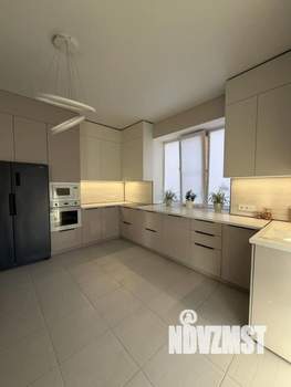 Дом 190м&sup2;, 2-этажный, участок 4 сот.  