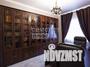 Дом 293м&sup2;, 2-этажный, участок 12 сот.  