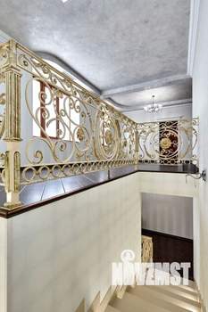 Дом 300м&sup2;, 2-этажный, участок 10 сот.  