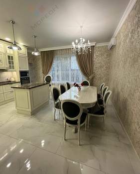 Дом 340м&sup2;, 3-этажный, участок 4 сот.  